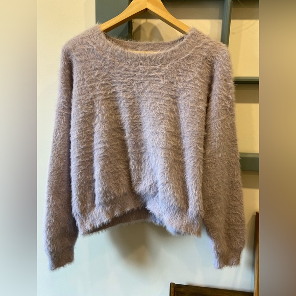 3/25$ item ,Double Zero Soft Lilac Fuzzy Sweater - Picture 1 of 6